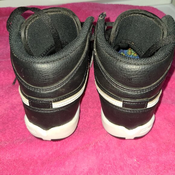 Jordan 1 Mid Little/Big Kids' Cleats Size 2.5Y - Picture 4 of 6
